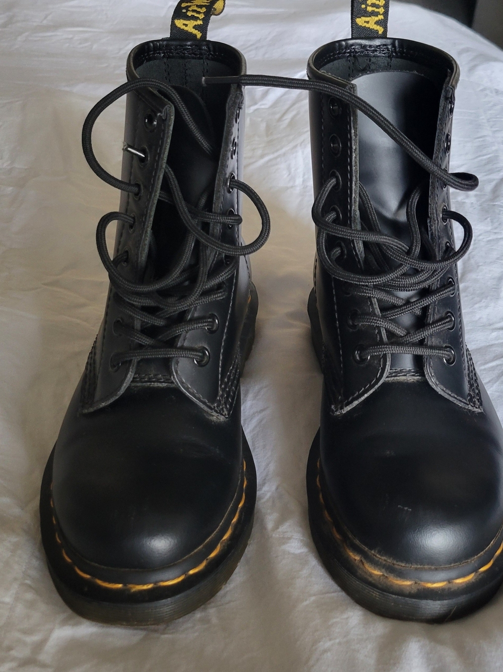 Unisex Black Leather Lace-Up Dr Martens 1460